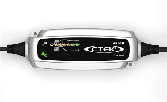 Cargador-Mantenedor XS-08 - El XS 0.8 es el cargador de 12V más pequeño de CTEK. 